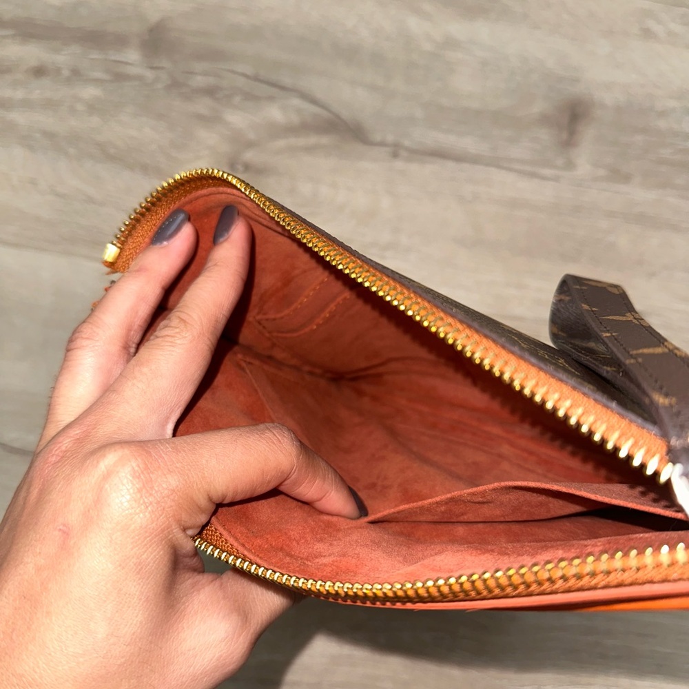 Louis Vuitton Brown Monogram Wristlet Bag, like new - Picture 14 of 17